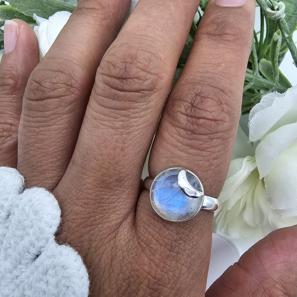 🥰 GLOWING MOON RING - Picture 8 of 9